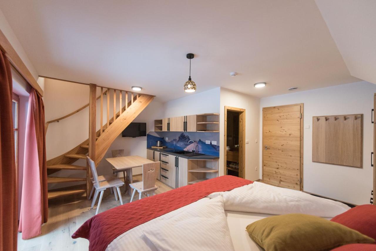 Guesthouse Lajnar Zgornja Sorica Eksteriør billede